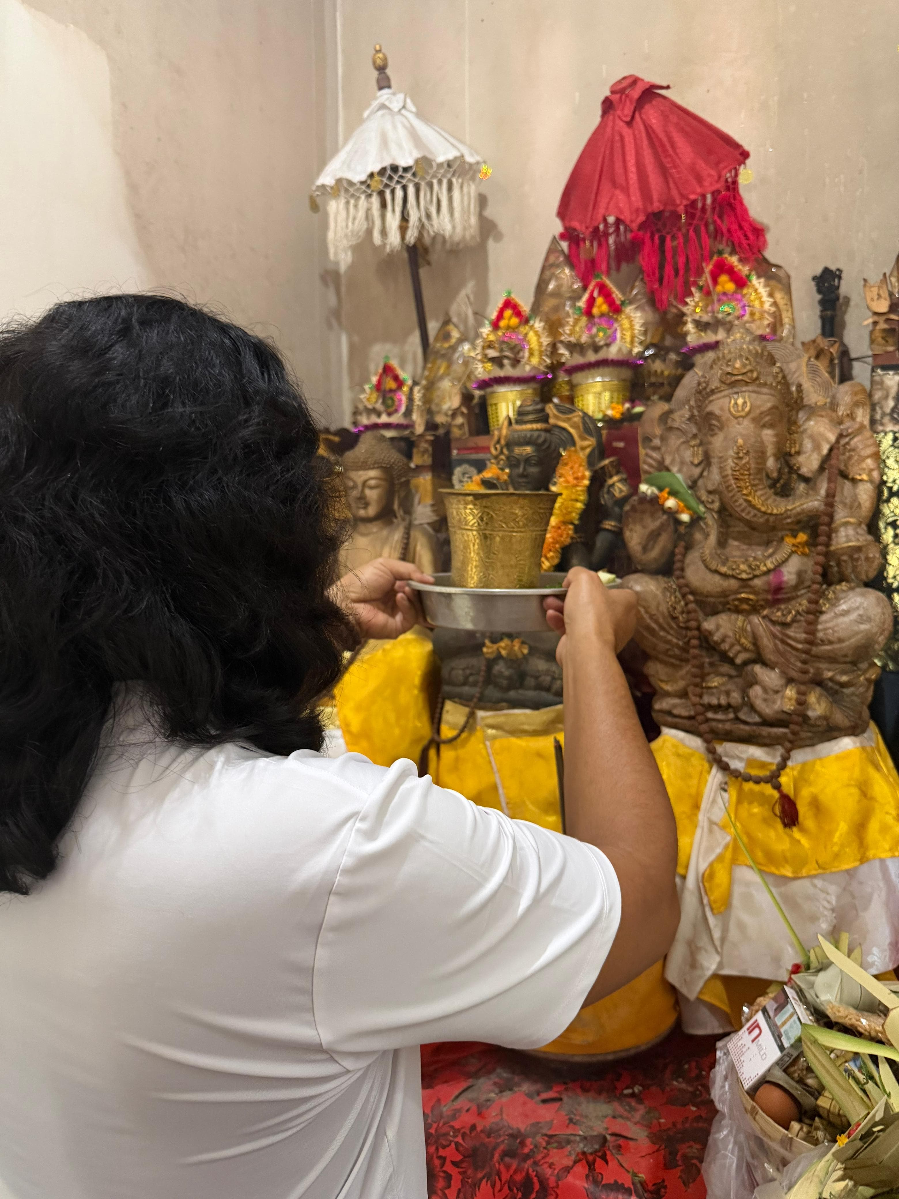 JRO praying at the shrine before starting the individual treatments.